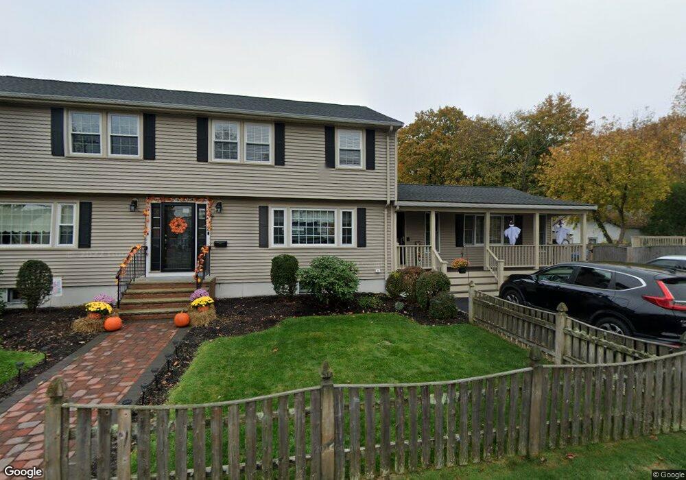 2 Frank St, Wakefield, MA 01880 - photo 1