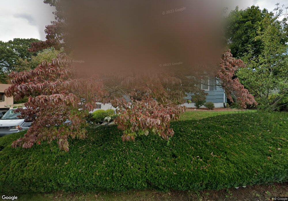 34 Hickory Hill Dr, Waterbury, CT 06708 - photo 1