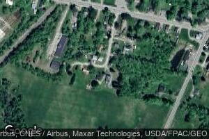38 High St, Clinton, ME 04927