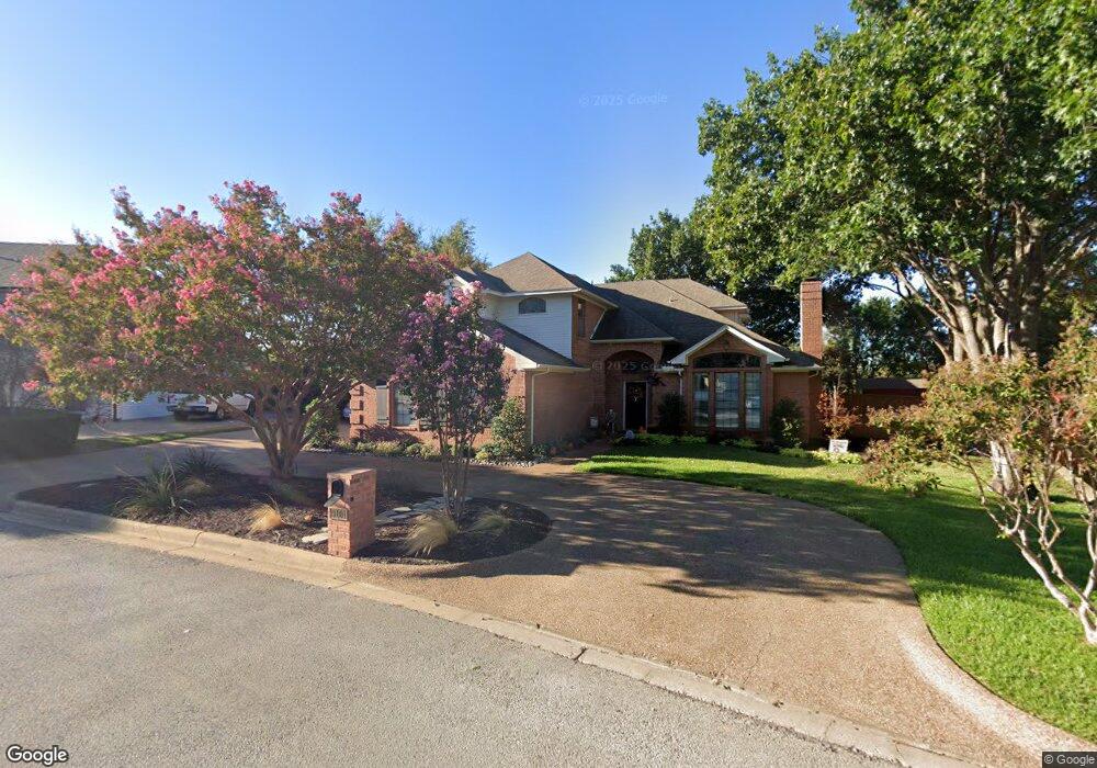 9104 Nob Hill Dr, North Richland Hills, TX 76182 - photo 1