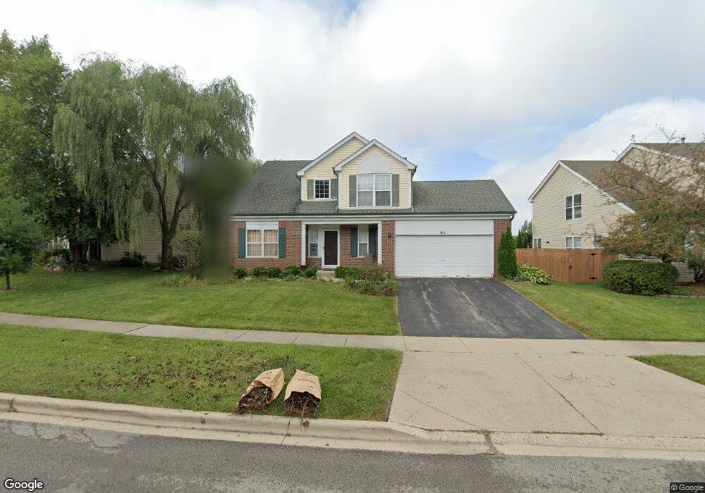 911 Cortney Dr, Carpentersville, IL 60110 - photo 1