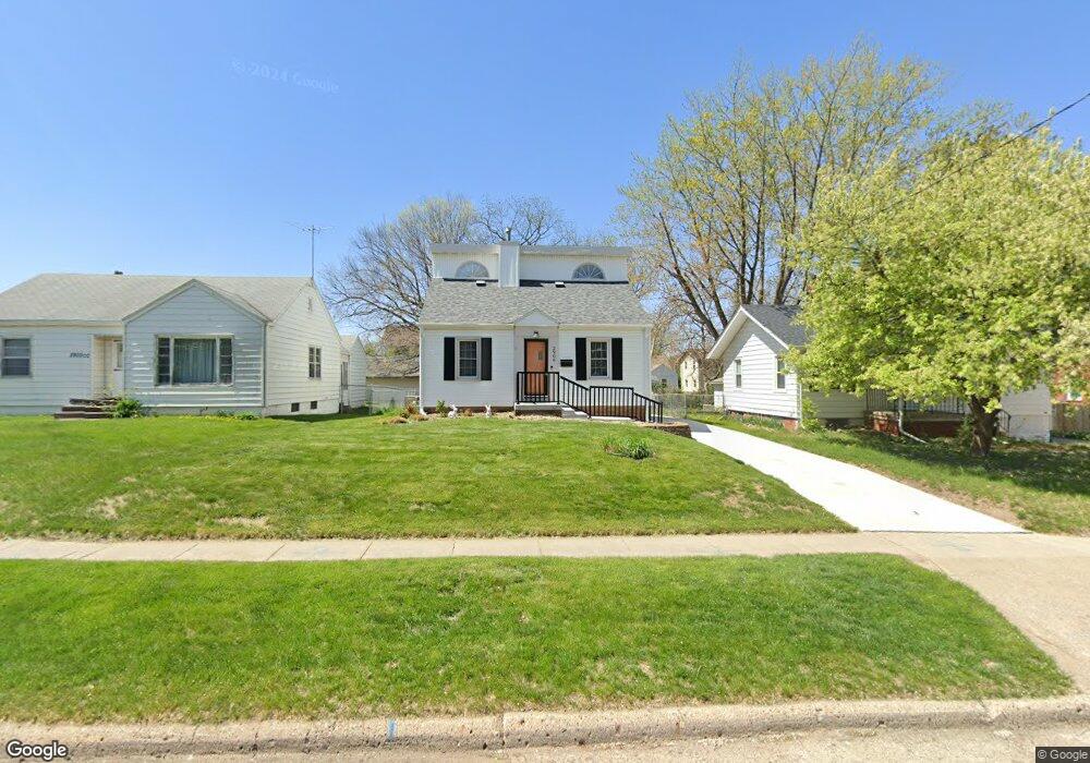 2906 48th Place, Des Moines, IA 50310 - photo 1