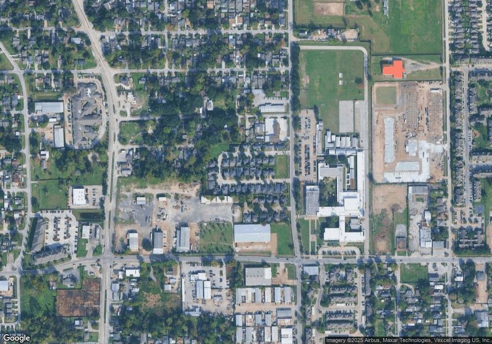 213 S Native Ln, Houston, TX 77022 - photo 1