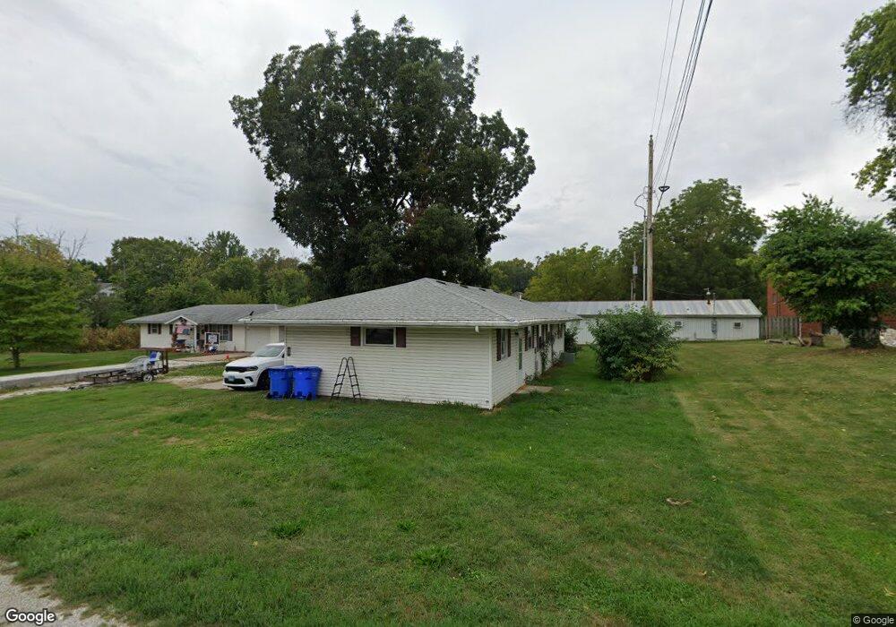 230 E Adams St, Virginia, IL 62691 - photo 1