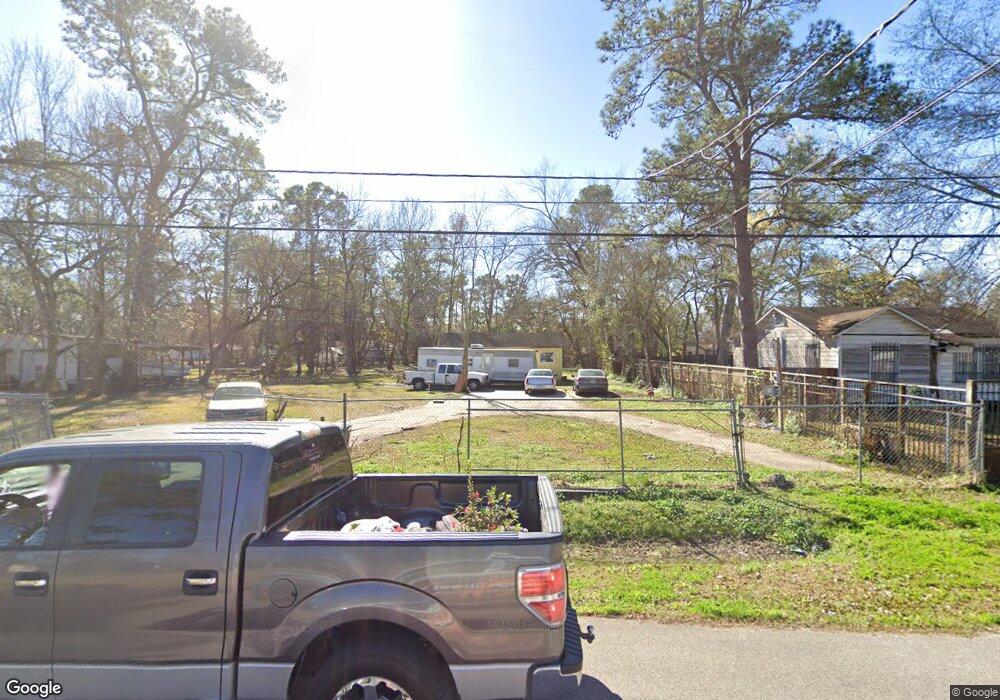 7322 Carothers St, Houston, TX 77028 - photo 1