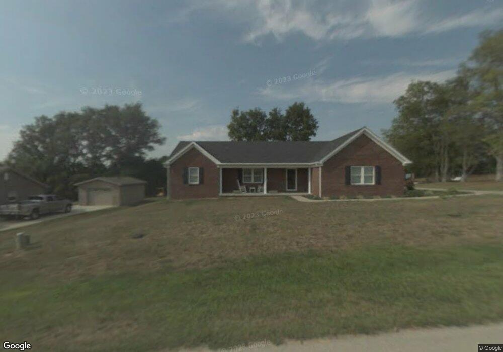 128 Cherokee Ave, Bloomfield, KY 40008 - photo 1