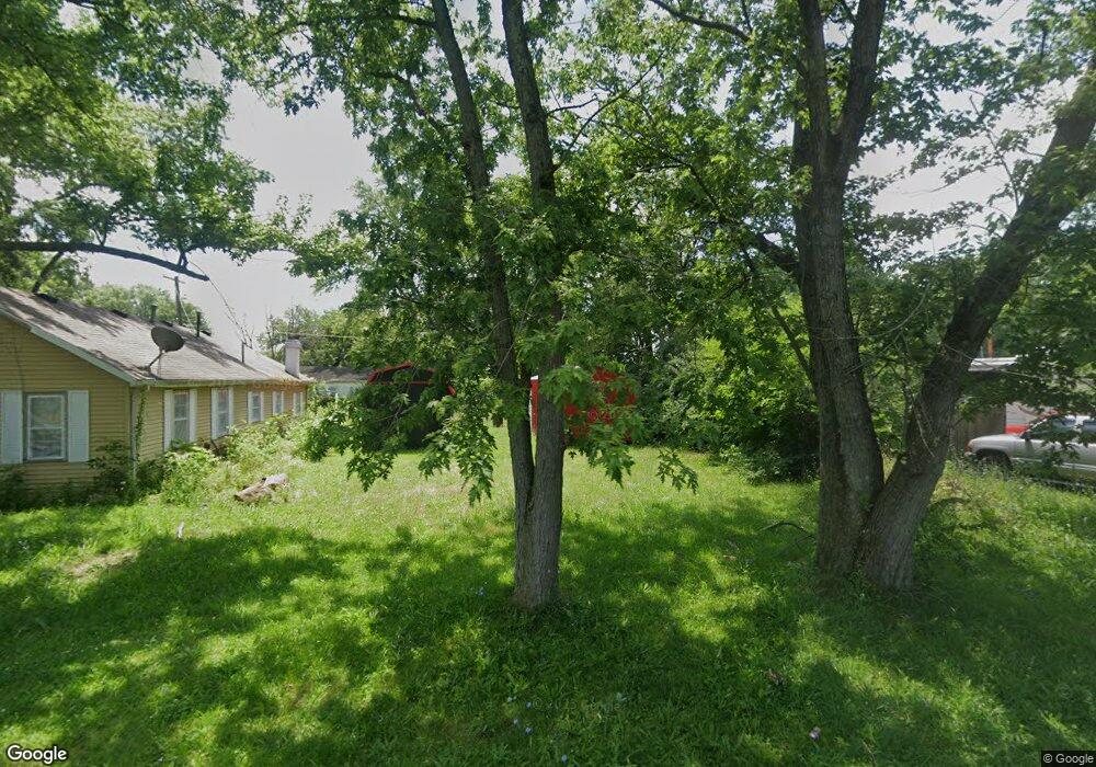 223 E Dartmouth Ave, Muncie, IN 47303 - photo 1