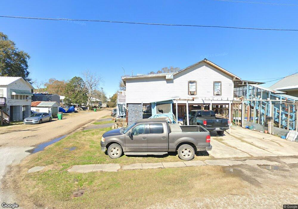 401 Canal St, Delcambre, LA 70528 - photo 1