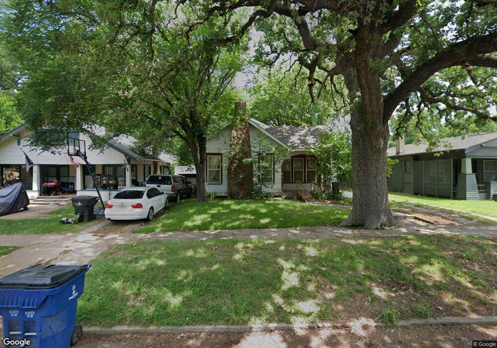 1307 W Woodard St, Denison, TX 75020 - photo 1