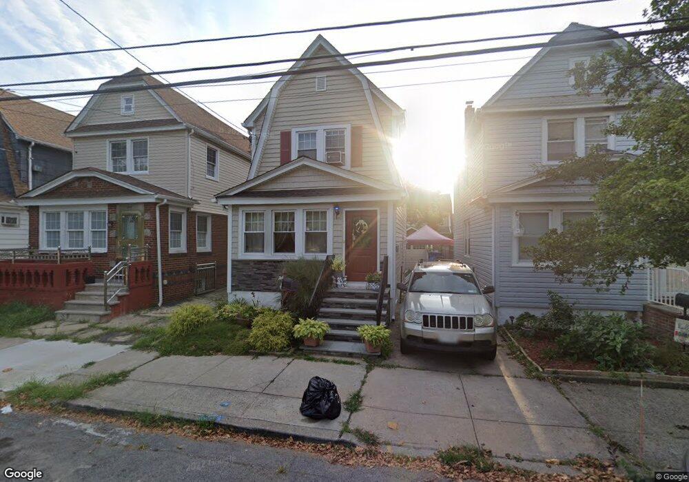 9227 244th St, Floral Park, NY 11001 - photo 1