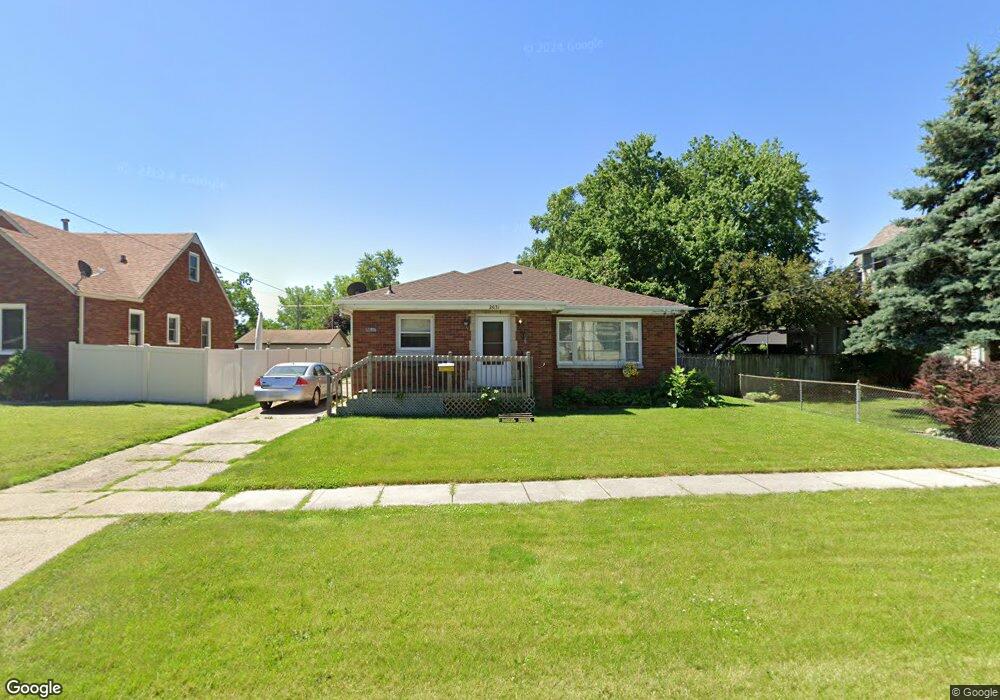 2631 Logan Ave, Des Moines, IA 50317 - photo 1