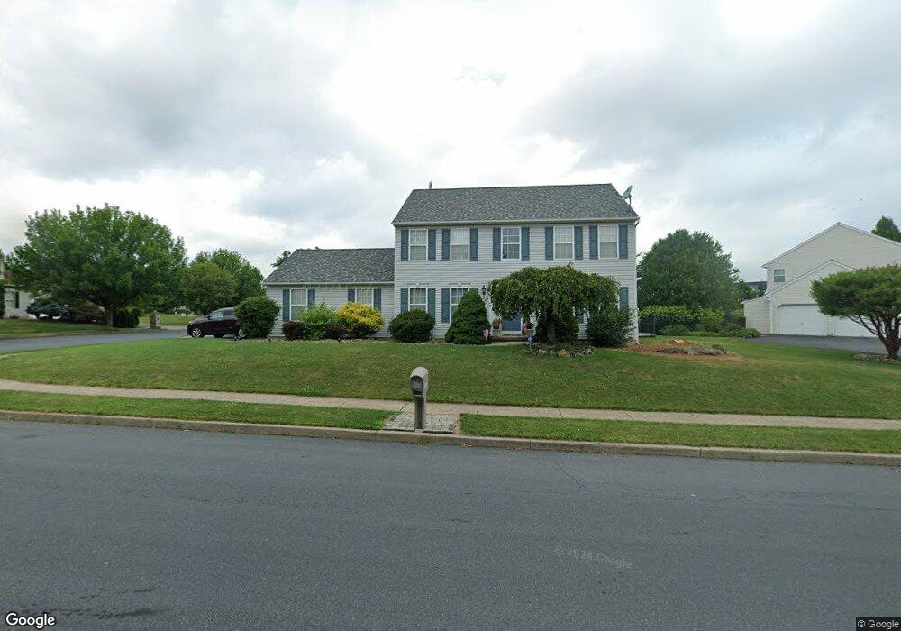 2518 Somerset Rd, Whitehall, PA 18052 - photo 1