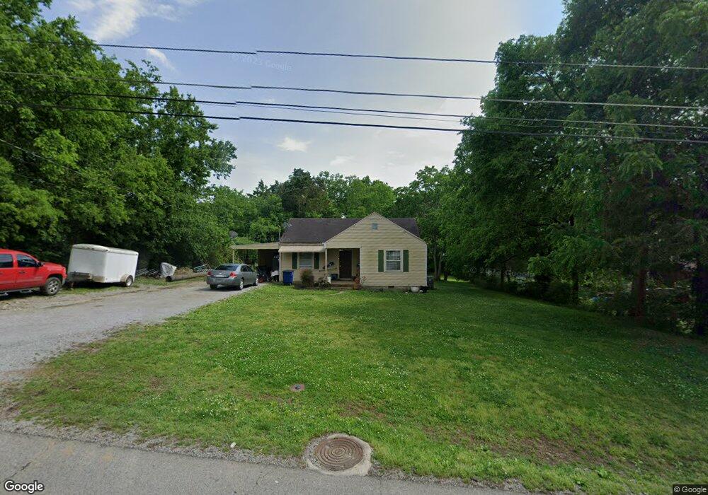 214 Hickory Dr, Shelbyville, TN 37160 - photo 1