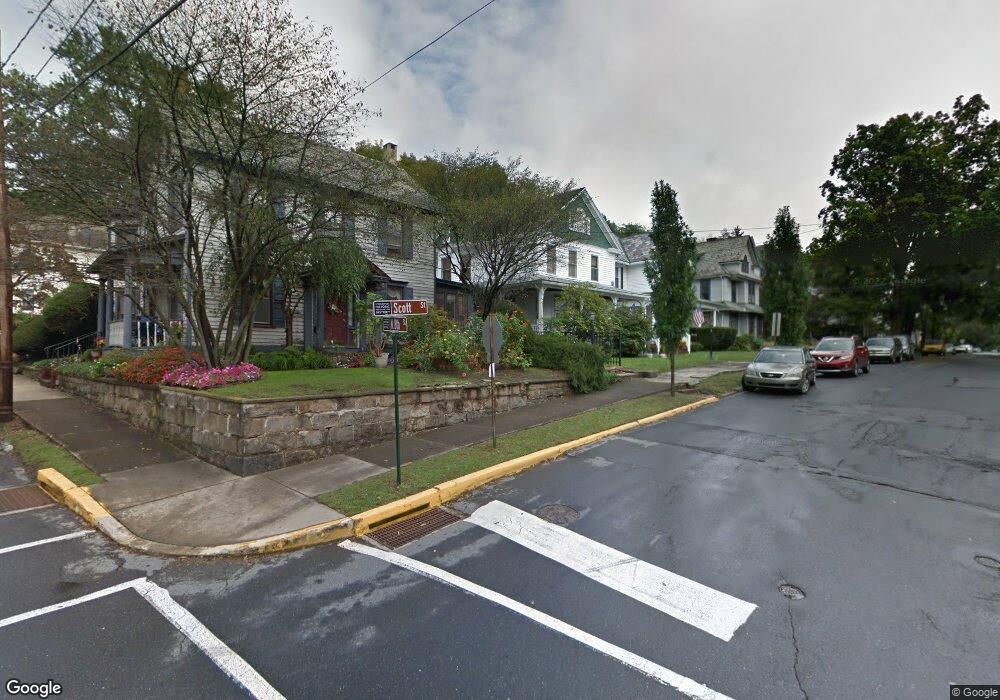 726 Scott St, Stroudsburg, PA 18360 - photo 1