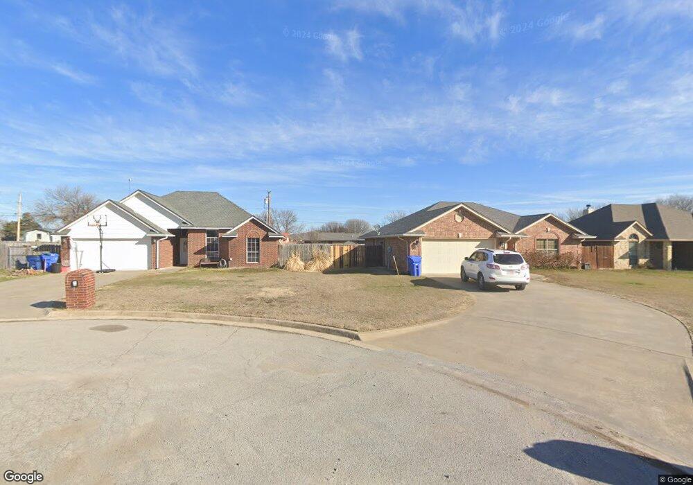 101 E C Ave, Cache, OK 73527 - photo 1
