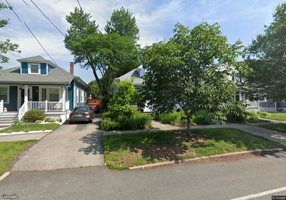 543 Pleasant Valley Pkwy, Providence, RI 02908 - photo 1