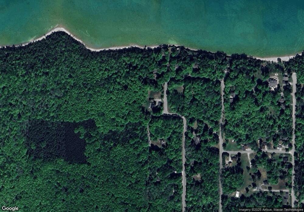 11218 Spring St, Charlevoix, MI 49720 - photo 1