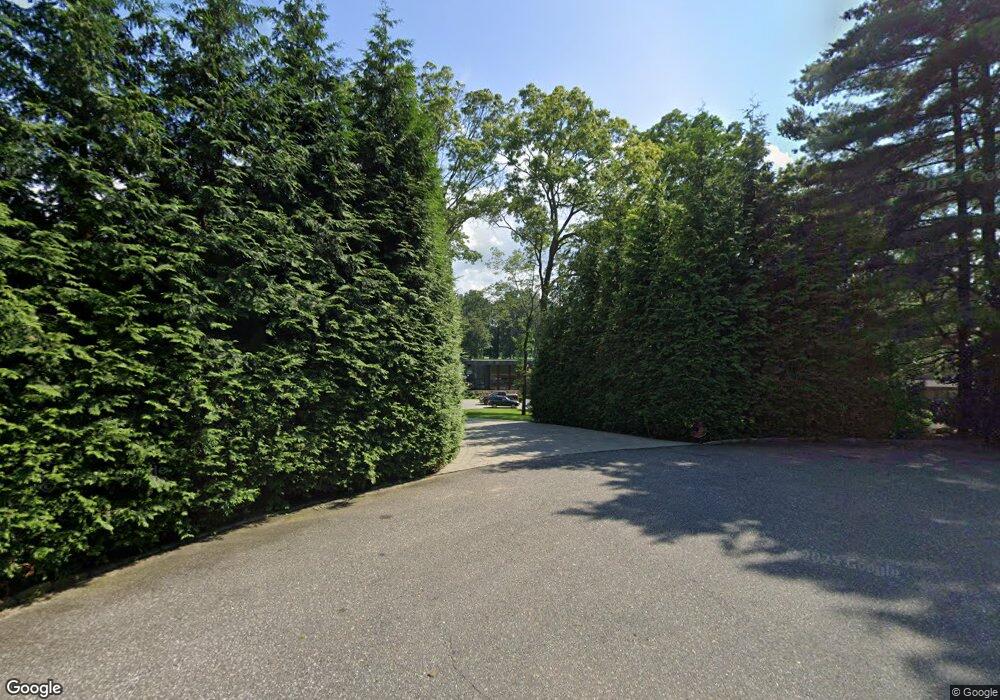 5 Lillian Ct, Port Washington, NY 11050 - photo 1