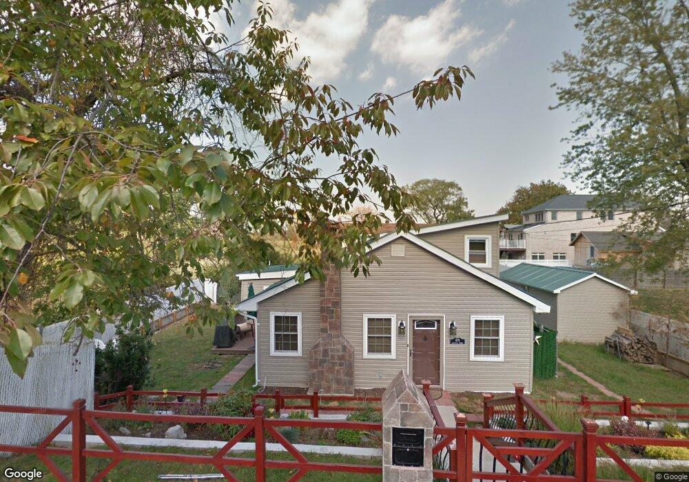 679 Naughton Ave, Staten Island, NY 10305 - photo 1