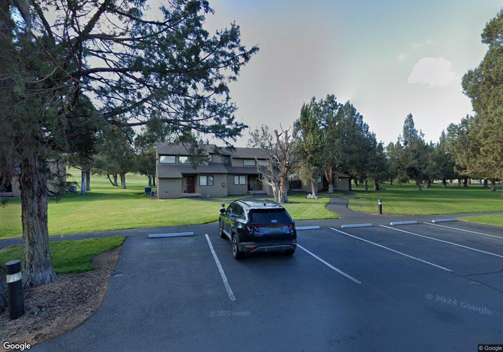 1673 Red Tail Hawk Dr, Redmond, OR 97756 - photo 1