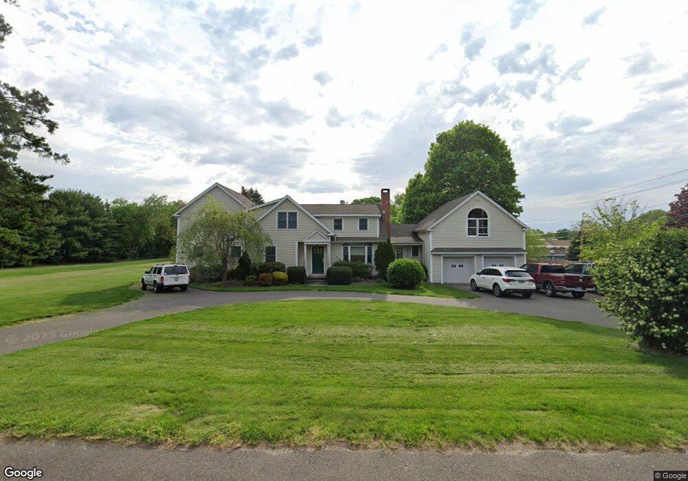 744 Daniels Farm Rd, Trumbull, CT 06611 - photo 1