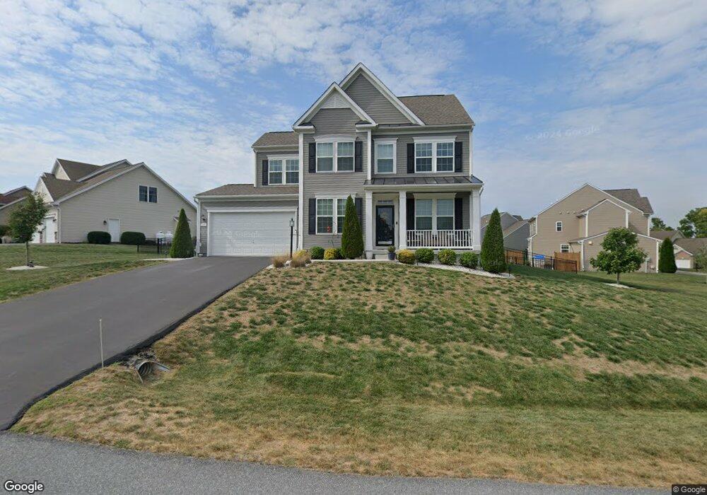 155 Creekwood Dr, Greencastle, PA 17225 - photo 1