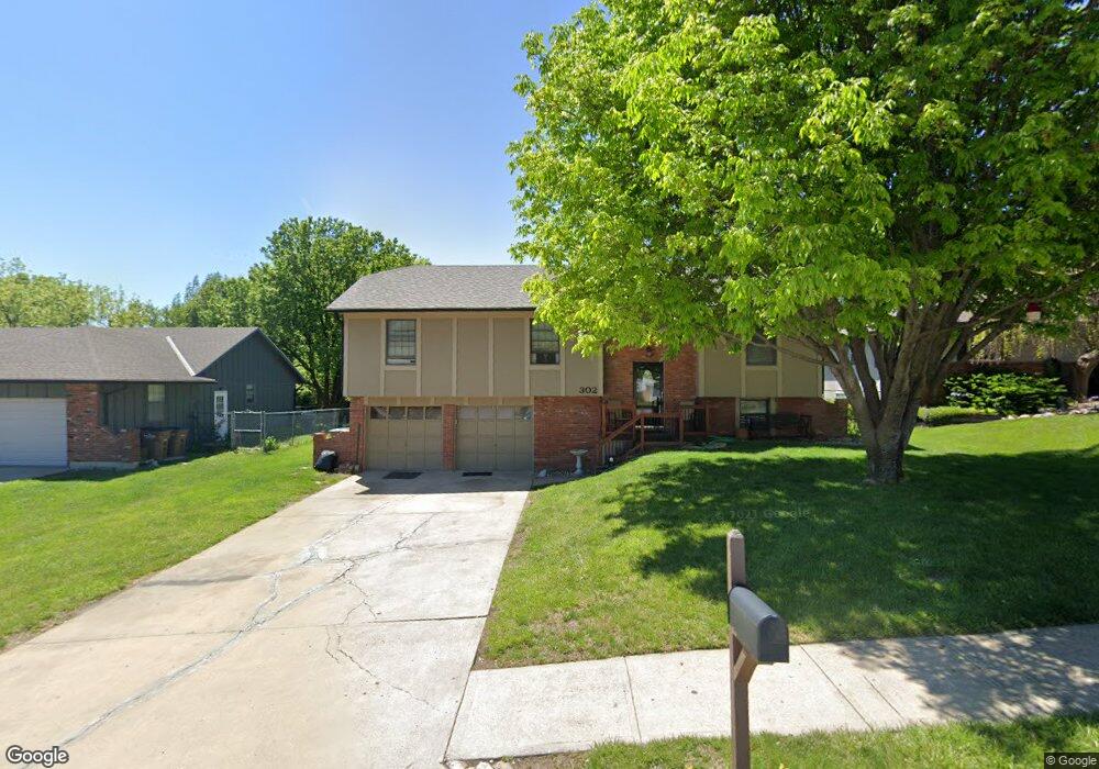 302 N Huntsman Blvd, Raymore, MO 64083 - photo 1