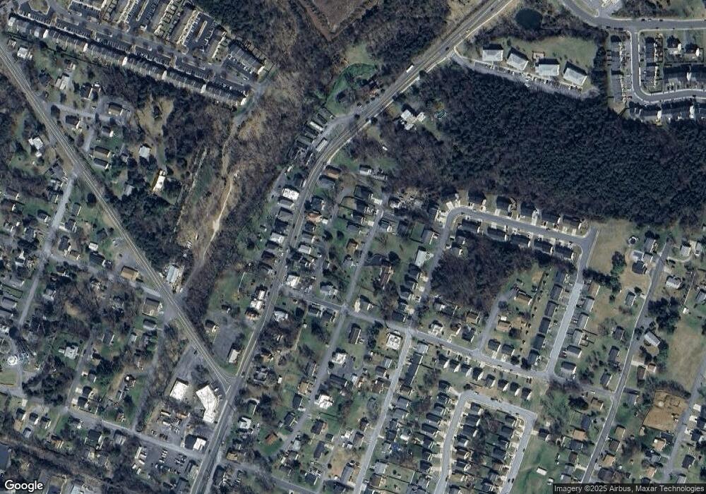 453 Lee St, Strasburg, VA 22657 - photo 1