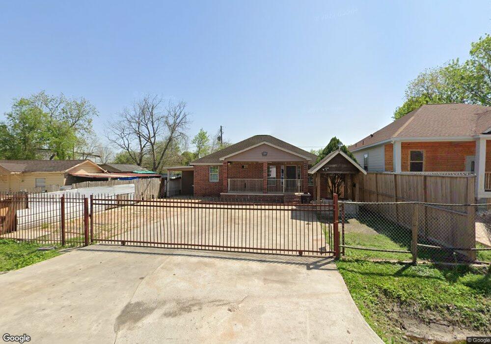 2540 Warwick Rd, Houston, TX 77093 - photo 1