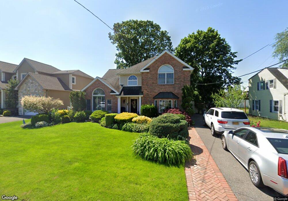 213 Fairfield Ave, Carle Place, NY 11514 - photo 1