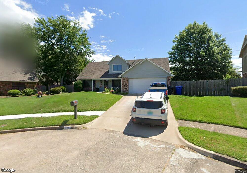 2701 S Aspen Ct, Broken Arrow, OK 74012 - photo 1