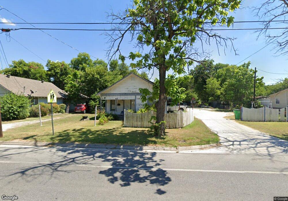 1612 E California St, Gainesville, TX 76240 - photo 1