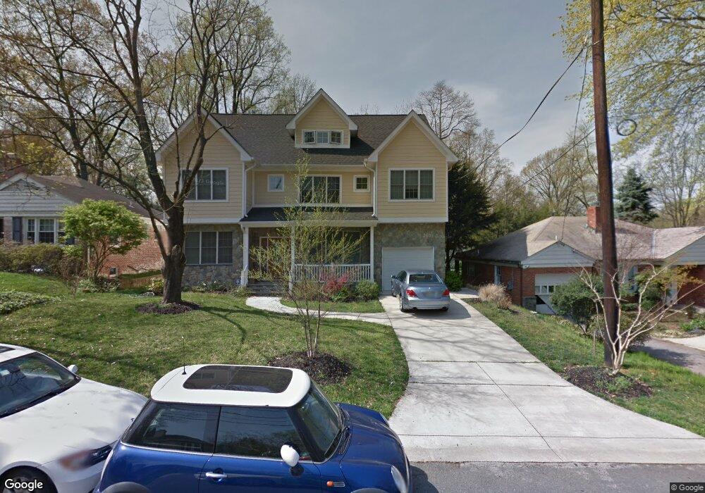 9004 Spring Hill Ln, Chevy Chase, MD 20815 - photo 1