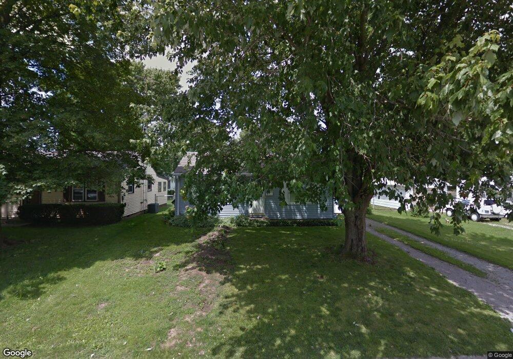 901 N 28th St, Mattoon, IL 61938 - photo 1