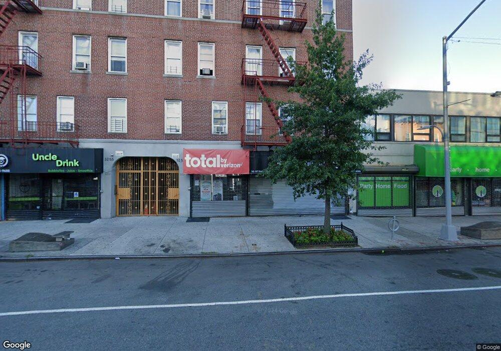 3257 Steinway St unit 4B, Long Island City, NY 11103 - photo 1