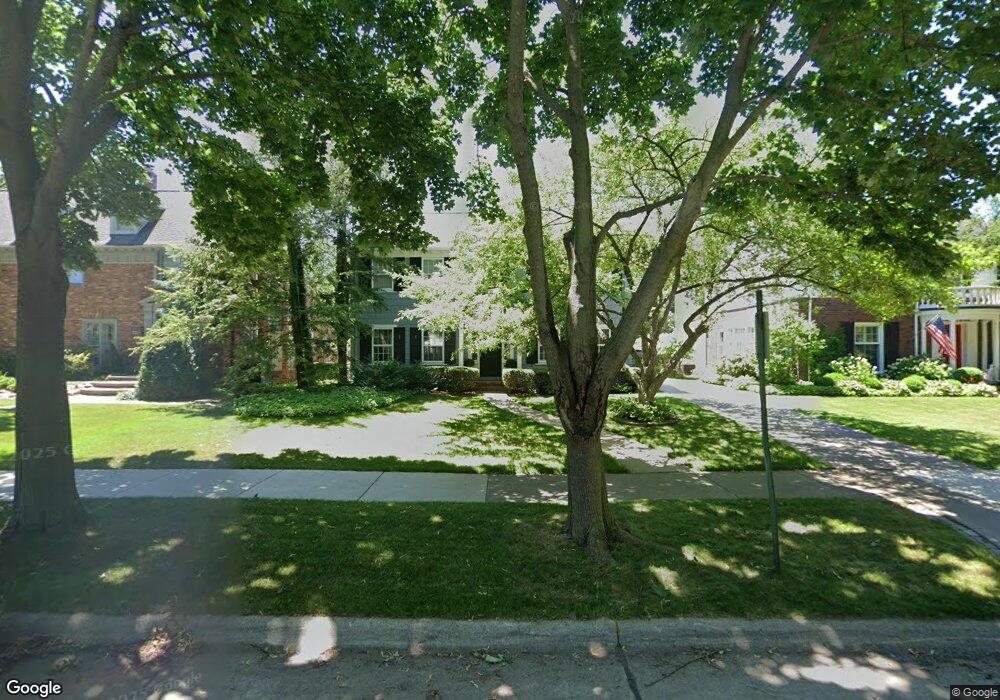 461 Lincoln Rd, Grosse Pointe, MI 48230 - photo 1