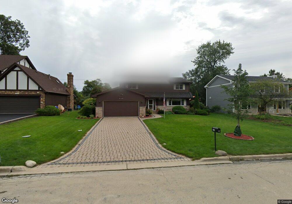 213 White Oak Dr, Wheaton, IL 60187 - photo 1