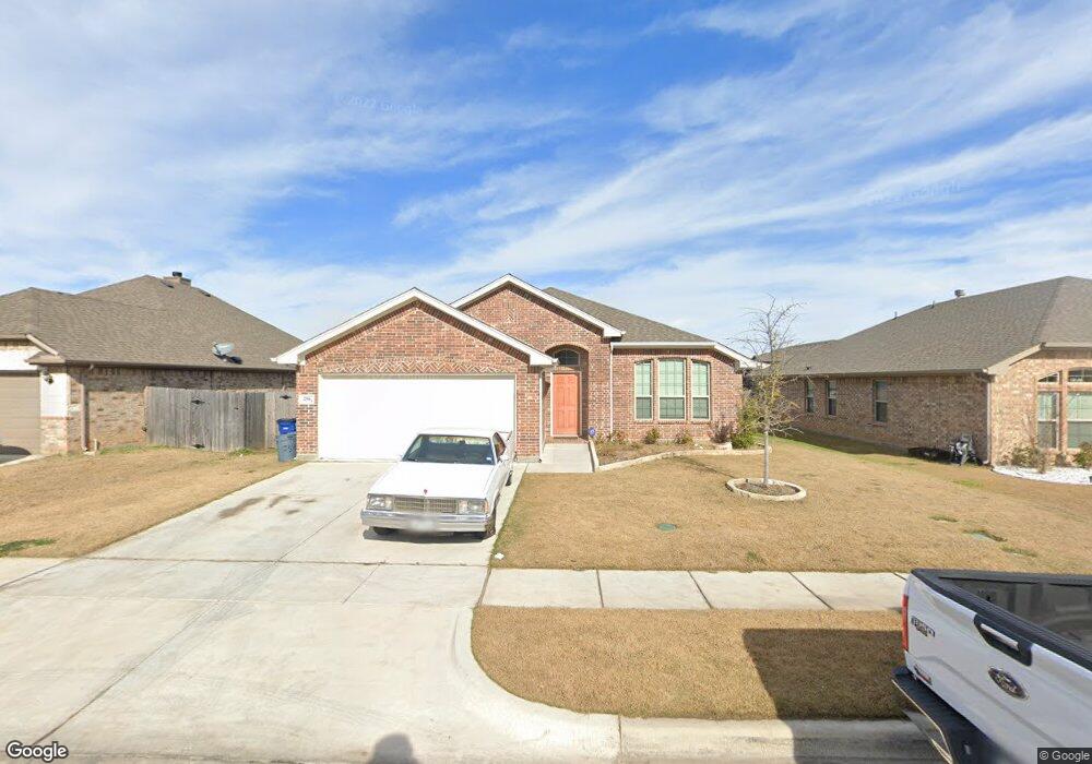 256 Marina Dr, Azle, TX 76020 - photo 1