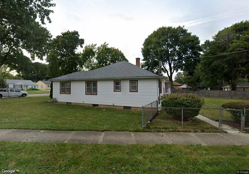 1005 N Berwick Blvd, Waukegan, IL 60085 - photo 1