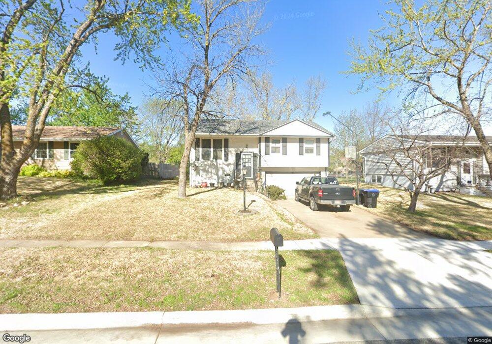 3117 SW Meadow Ln, Topeka, KS 66614 - photo 1
