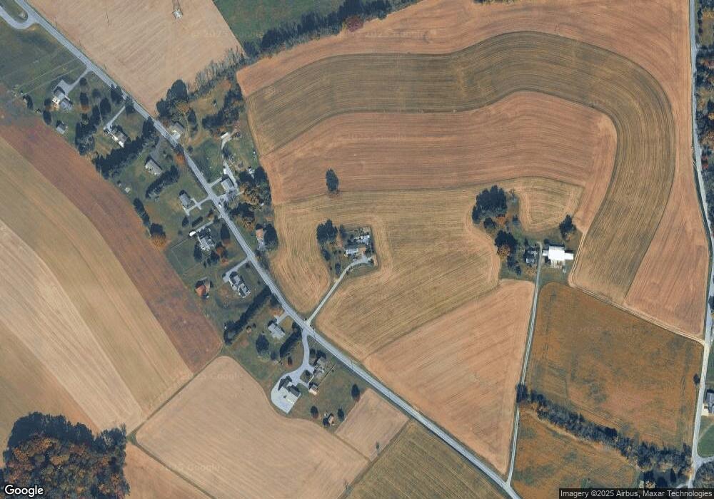 555 Stouchsburg Rd, Myerstown, PA 17067 - photo 1