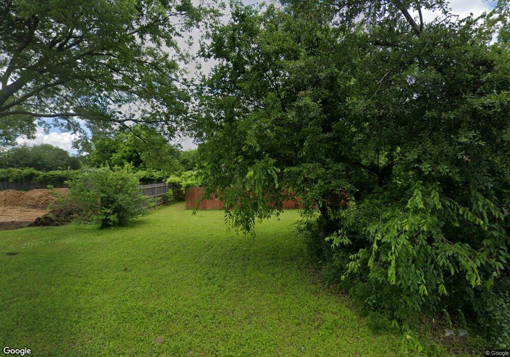 609 Madison St, Cleburne, TX 76033 - photo 1