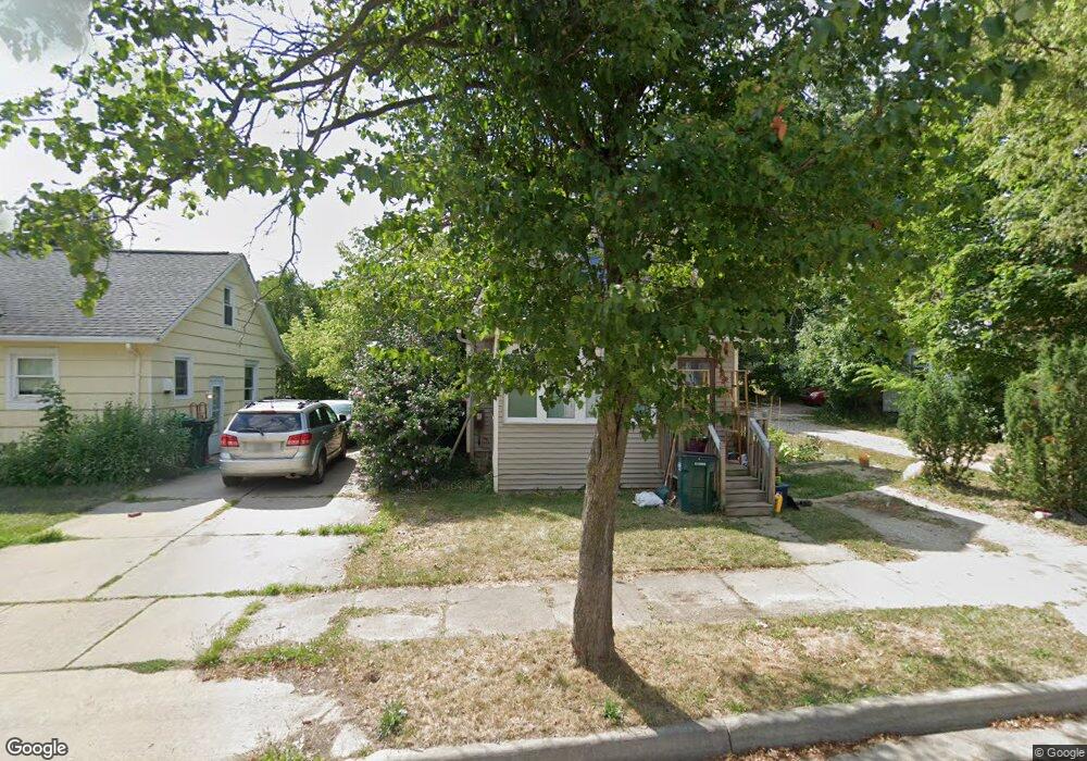 939 N Sycamore St, Lansing, MI 48906 - photo 1