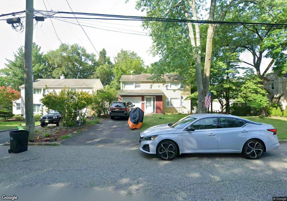 32 W Saddle River Rd, Waldwick, NJ 07463 - photo 1