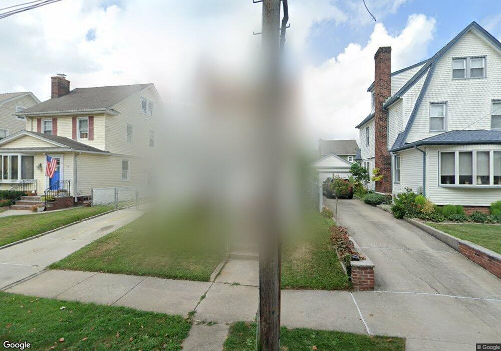 45-36 171st St unit 1FL+BSMT, Flushing, NY 11358 - photo 1