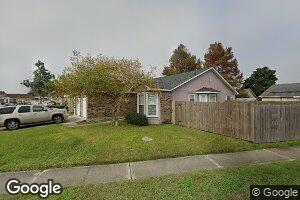 972 Kingsway Dr E, Gretna, LA 70056