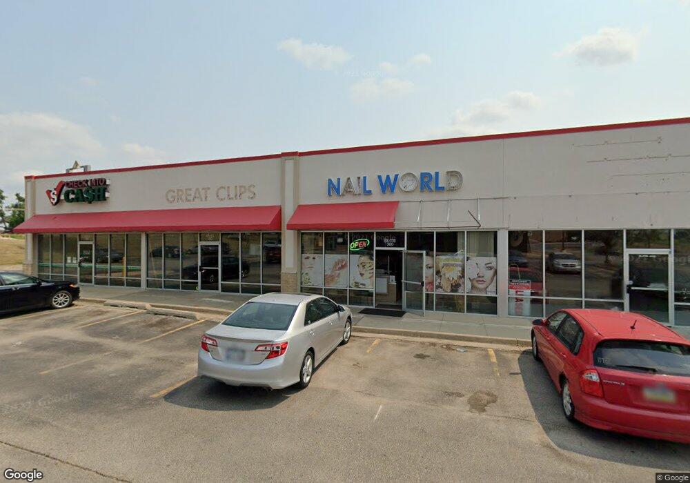 2040 Edgewood Rd SW, Cedar Rapids, IA 52404 - photo 1