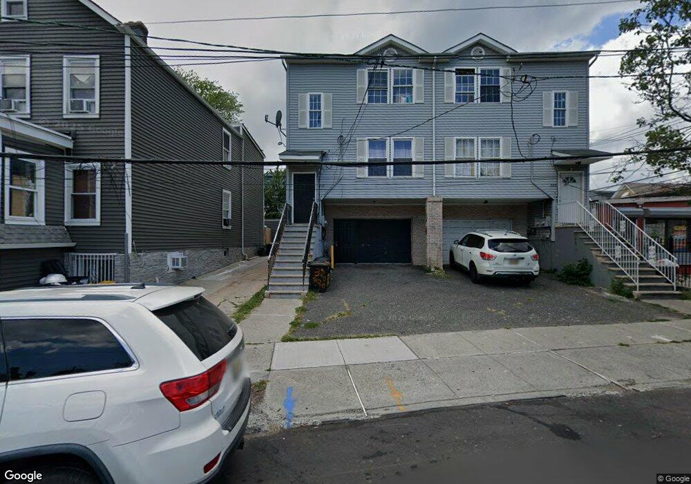 318 Madison Ave, Elizabeth, NJ 07201 - photo 1