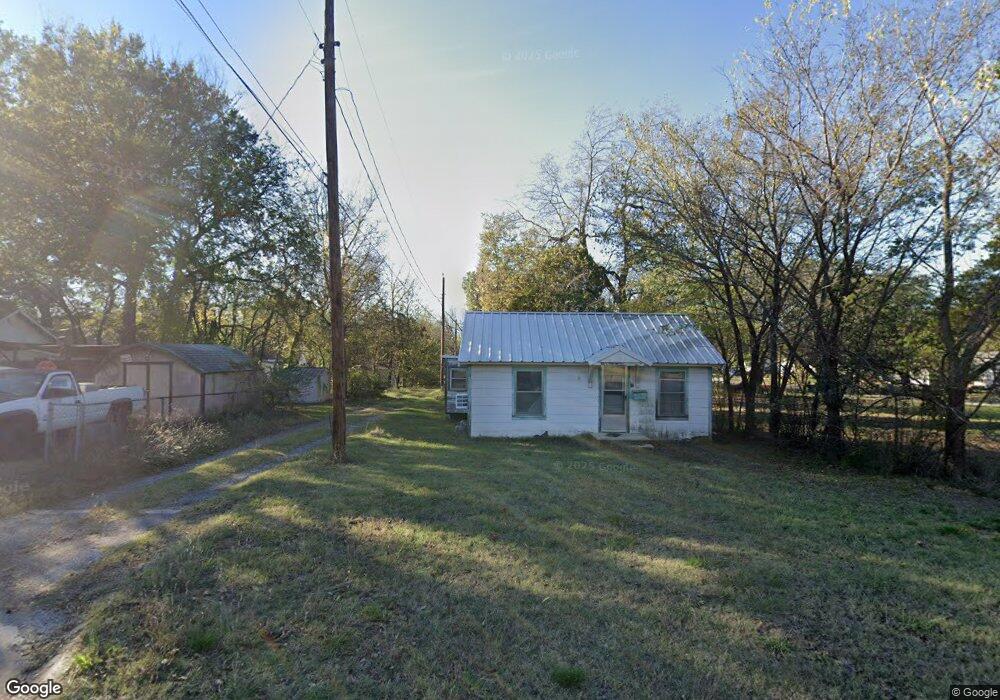 303 N D St, McAlester, OK 74501 - photo 1