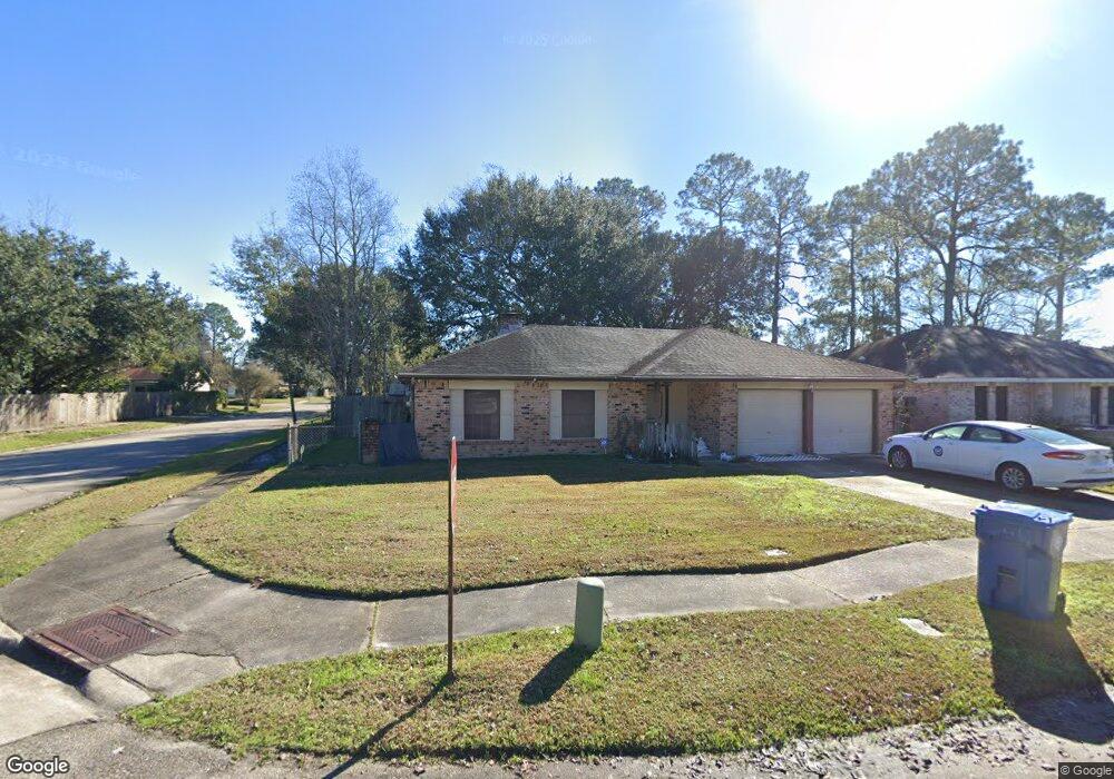 136 W Queens Dr, Slidell, LA 70458 - photo 1